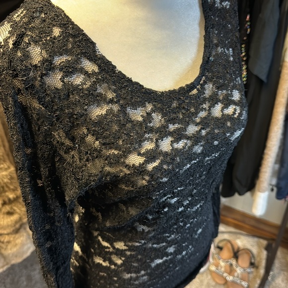 The Limited. Lace full sleeve blouse. Full lace top size L black - Picture 4 of 9